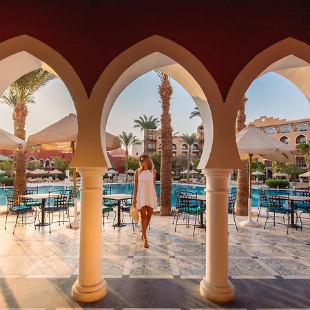 The Grand Resort Hurgada Dış mekan fotoğraf The resort's main pool