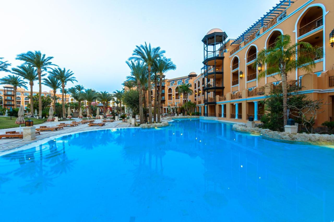 The Grand Resort Hurgada Dış mekan fotoğraf Hilton Luxor Resort