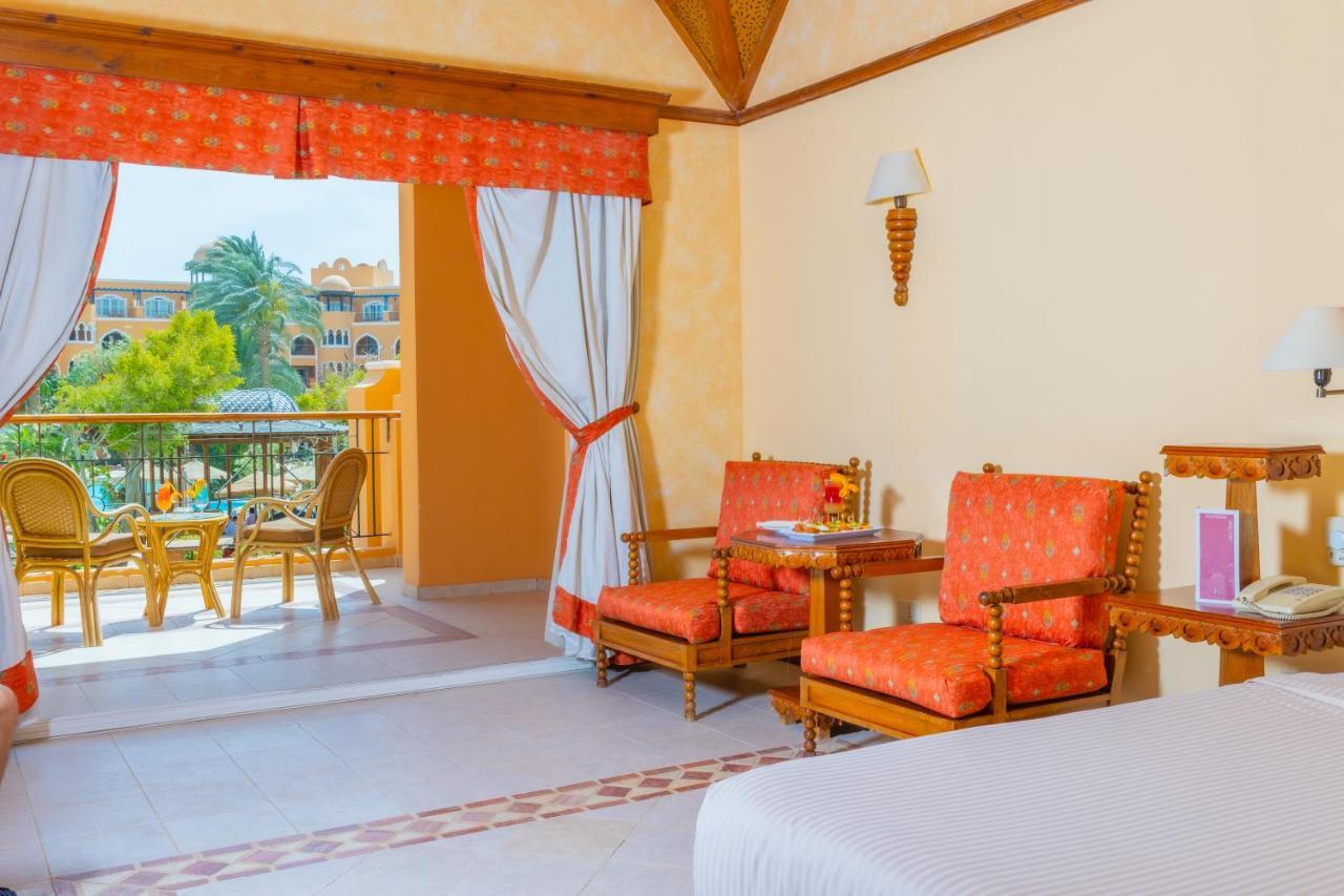 The Grand Resort Hurgada Dış mekan fotoğraf A room at the resort