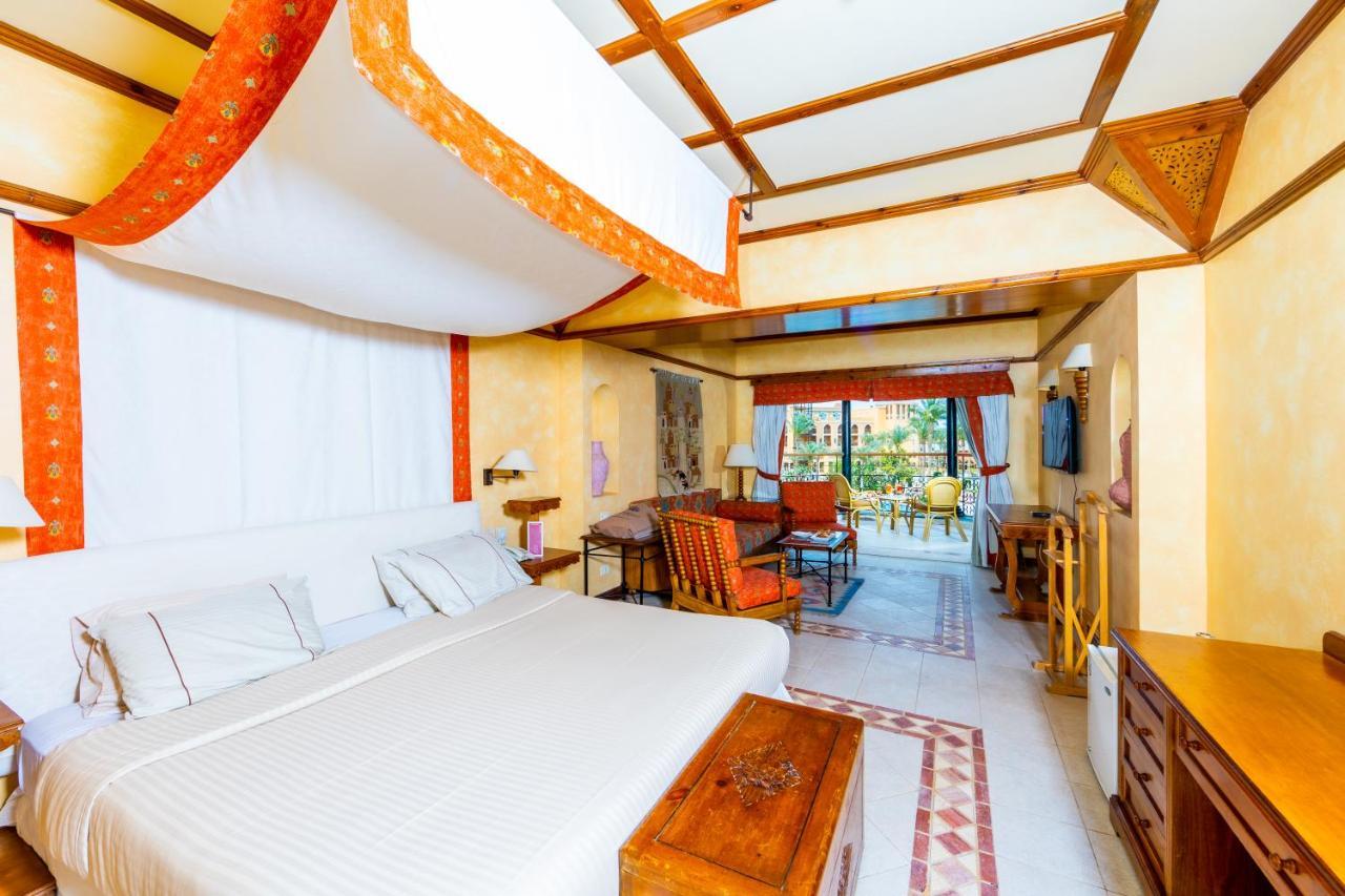 The Grand Resort Hurgada Dış mekan fotoğraf A room at the hotel