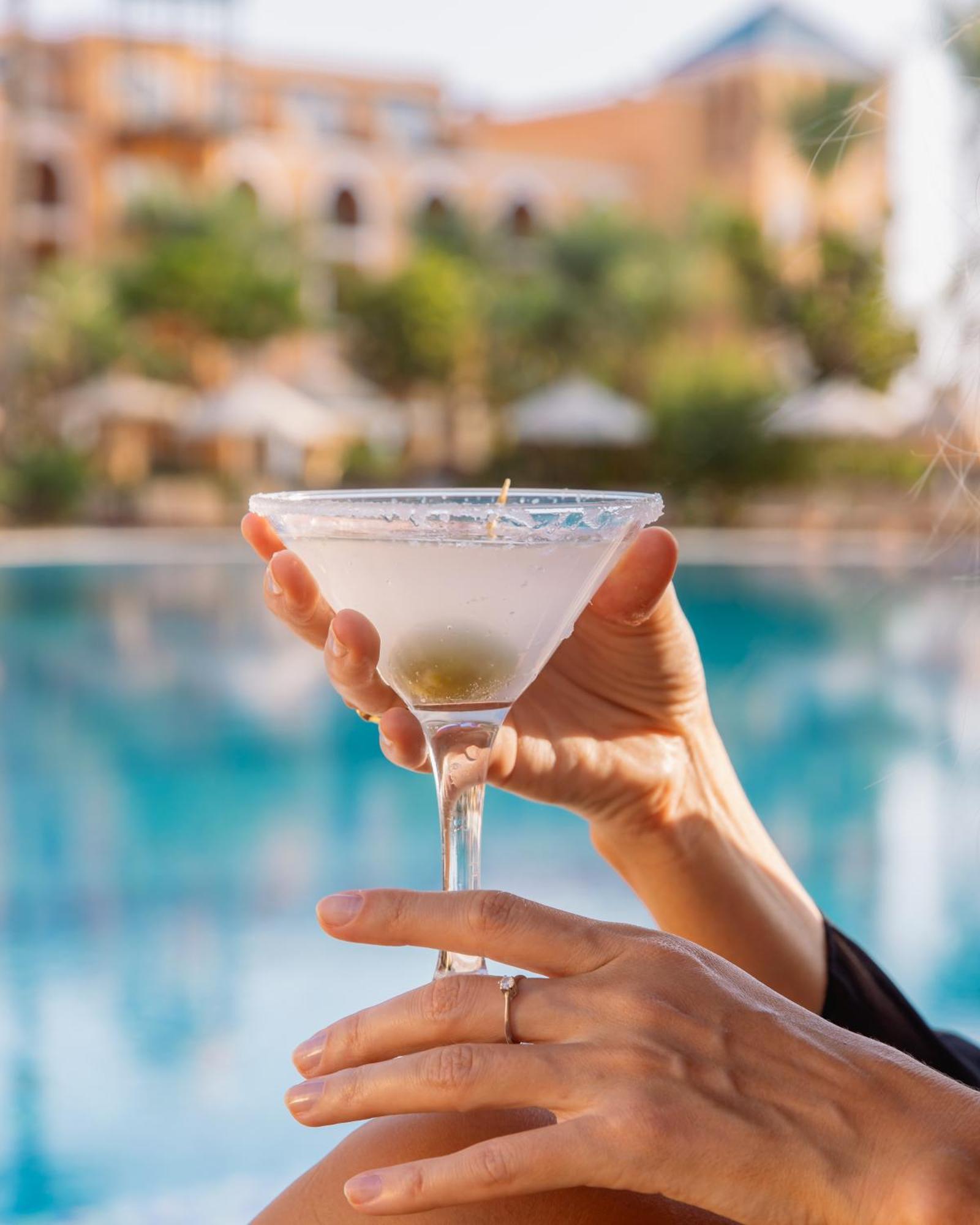 The Grand Resort Hurgada Dış mekan fotoğraf A dry martini